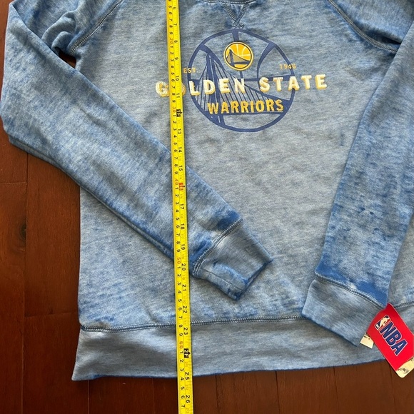 NWT Women’s Golden State Warriors Retro Logo Burnout
Crew Neck Sweatshirt M blue - Picture 4 of 9